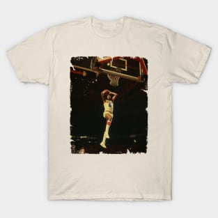 Julius Erving - Vintage Design Of Basketball T-Shirt